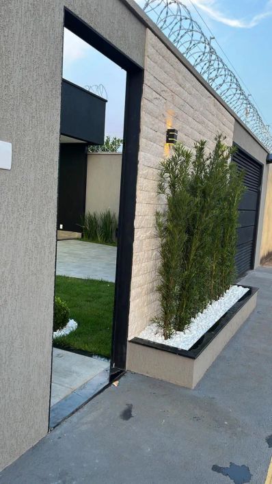 casa de luxo sozinha no lote ao lado da AV Goiás norte 5 min do passeio das águas