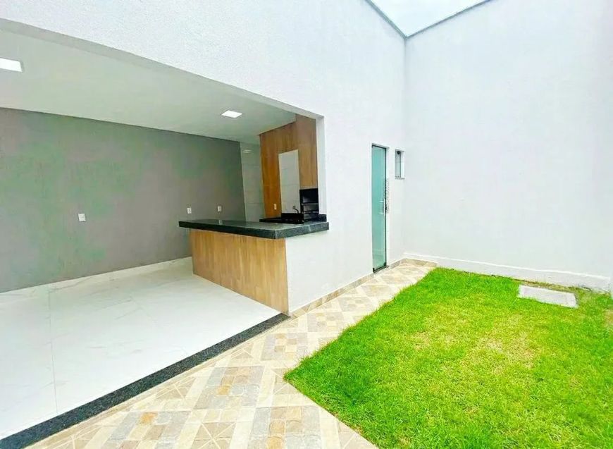Casa luxuosa no Parque Amazonia Casa de Rua com 3 Quarto(s) e 3 banheiro(s) à Venda, 150 por R$ 750.