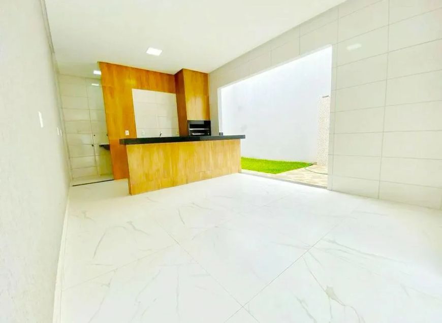 Casa luxuosa no Parque Amazonia Casa de Rua com 3 Quarto(s) e 3 banheiro(s) à Venda, 150 por R$ 750.