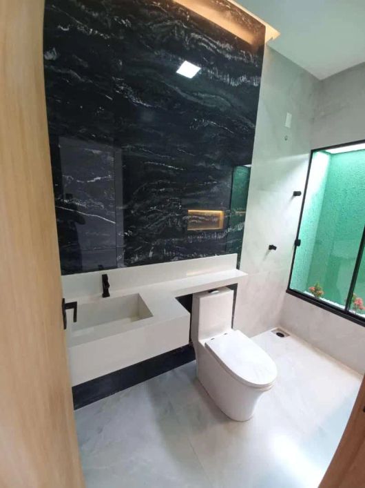 Oportunidade Imperdível: Luxuosa Casa com 3 Suítes e Área de Lazer Próxima ao Passeio das Águas!