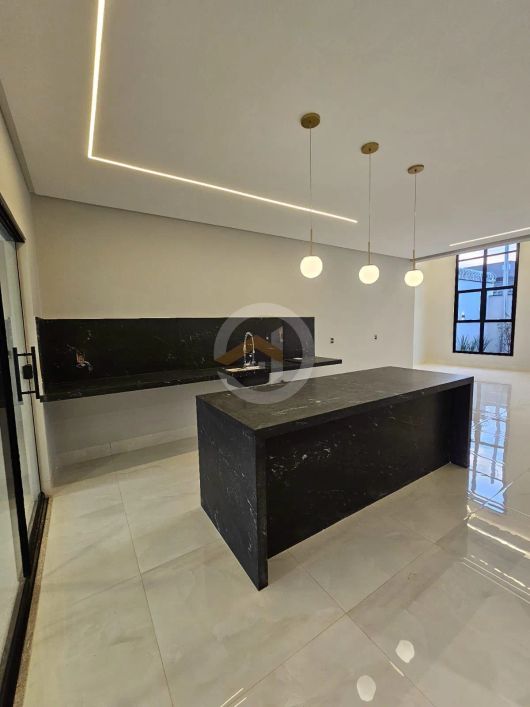Casa 3 suites com piscina, Parque Parneiras ao Lado do Tres Marias