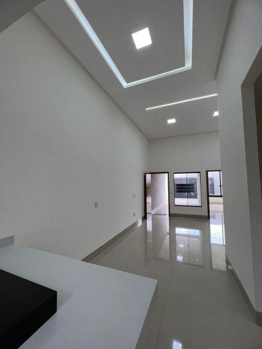 Térrea para venda possui 180 metros quadrados com 3 quartos em Residencial Morumbi - Goiânia - GO