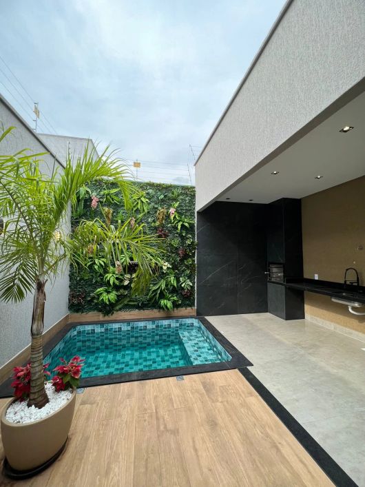 Térrea para venda possui 180 metros quadrados com 3 quartos em Residencial Morumbi - Goiânia - GO