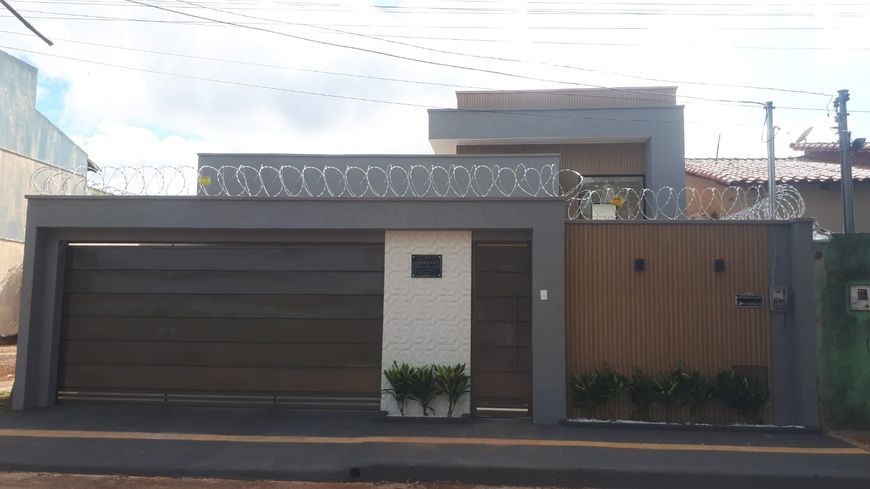 Térrea para venda tem 180 metros quadrados com 3 quartos em Residencial Porto Seguro - Goiânia - GO