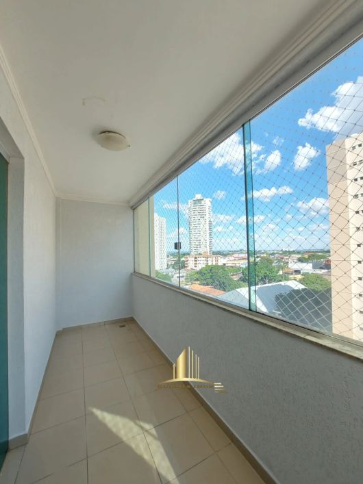 Apto com 3/4 sendo 1 suite mais escritorio;