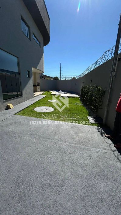 Sobrado alto padrão c/ 211m², 3 suítes, piscina - Residencial Canadá
