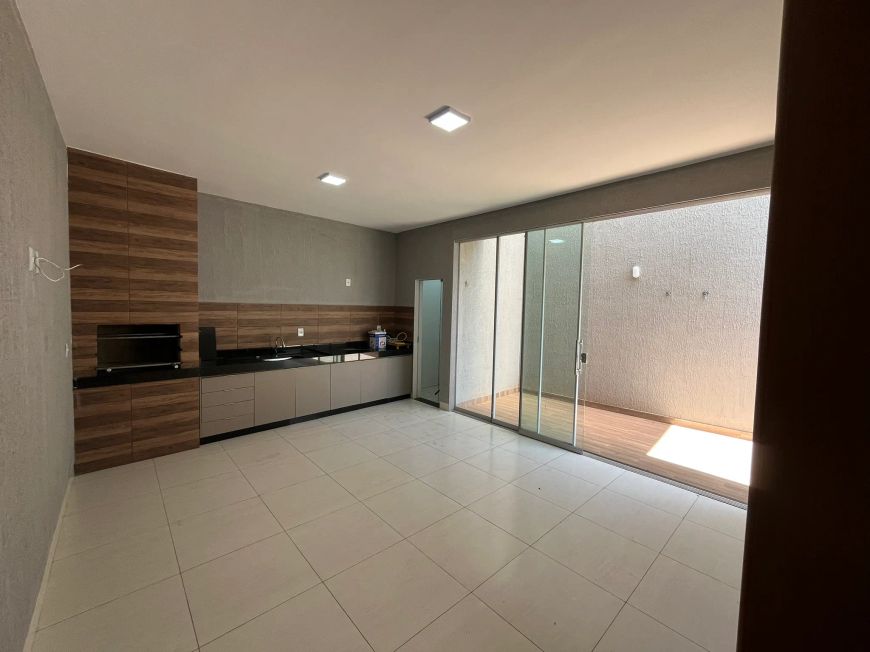 Casa para venda com 3 quartos em Setor Jardim Presidente - Goiânia - GO