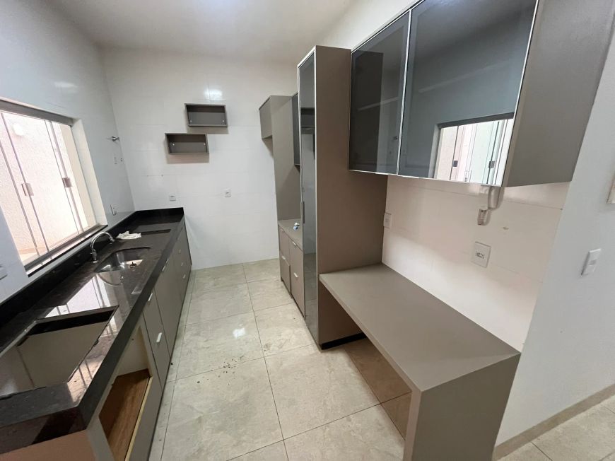 Casa para venda com 3 quartos em Setor Jardim Presidente - Goiânia - GO