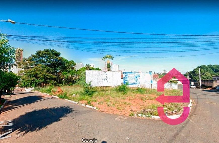 Lote com 890 m² em Jardim Goiás - Goiânia - GO