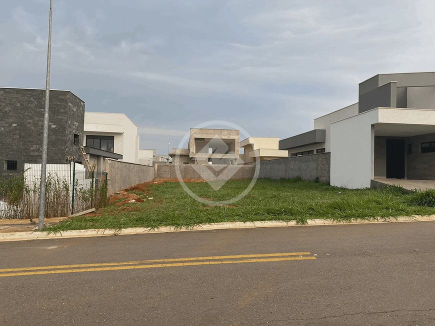 Lote 459,20 m² no Condomínio Portal do Sol Green codigo: 44578