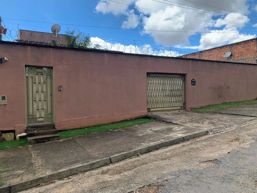 Térrea para venda com 140 metros quadrados com 3 quartos em Residencial Dom Rafael - Goiânia - GO