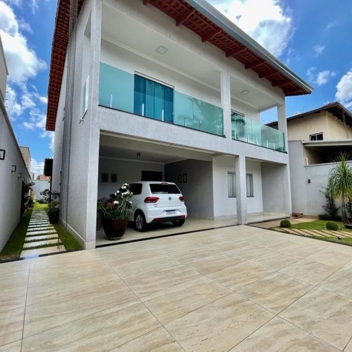 Sobrado Único Terreno, 04Q sendo 03 Suítes Plenas – Setor Goiânia2 - Lindo Jardim e muito mais