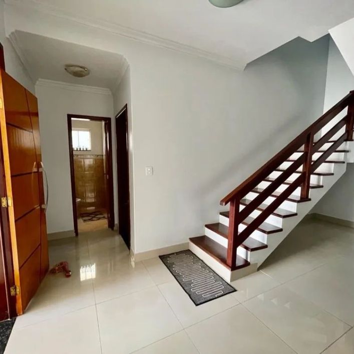 Sobrado Único Terreno, 04Q sendo 03 Suítes Plenas – Setor Goiânia2 - Lindo Jardim e muito mais
