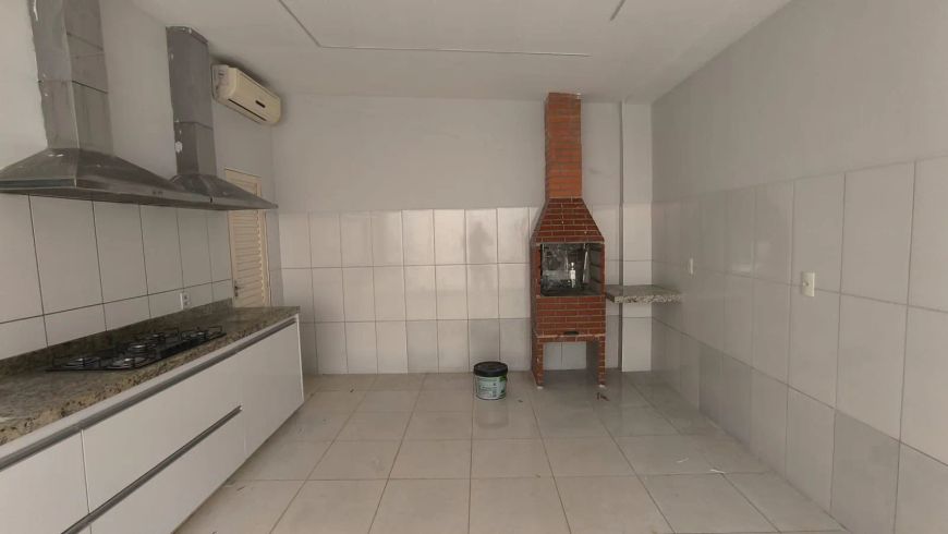 **Excelente Oportunidade no Setor Guanabara II – Casa no Condômino Parque Ipê!**