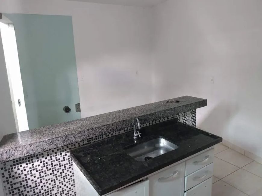 Casa para Venda com 2 Quartos em Residencial Kátia - Goiânia