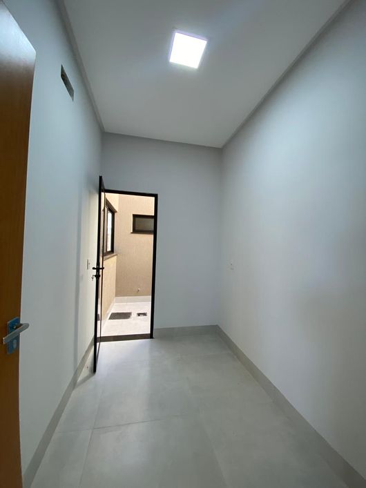 Imóvel para venda tem 180 metros quadrados com 3 quartos em Moinho dos Ventos - Goiânia - GO