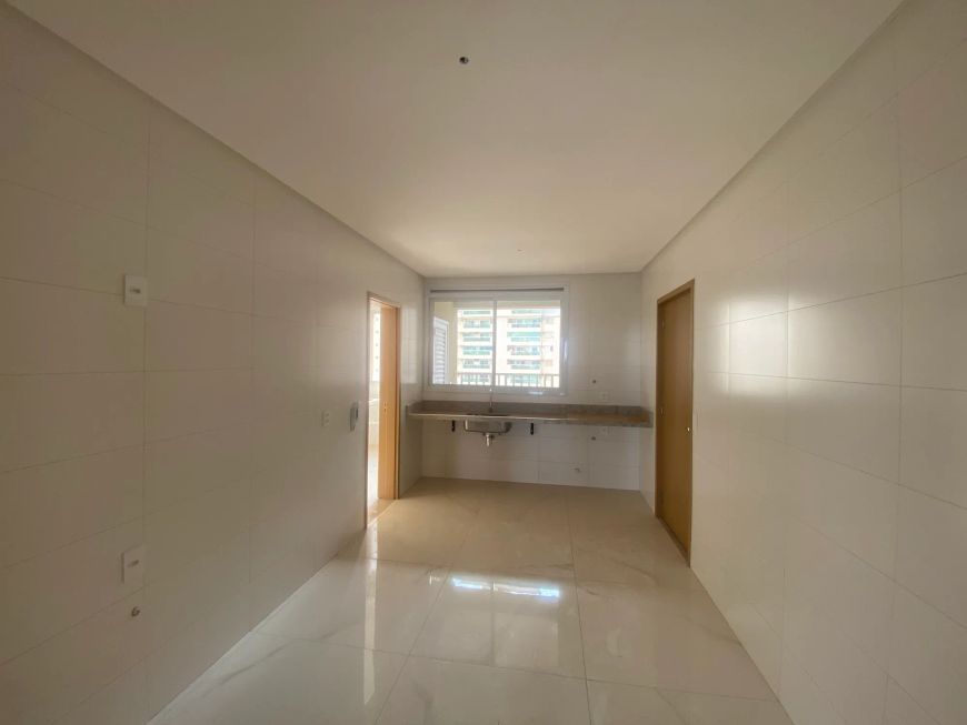 Apartamento de 180 metros | 3 suítes | 3 vagas | andar alto nascente