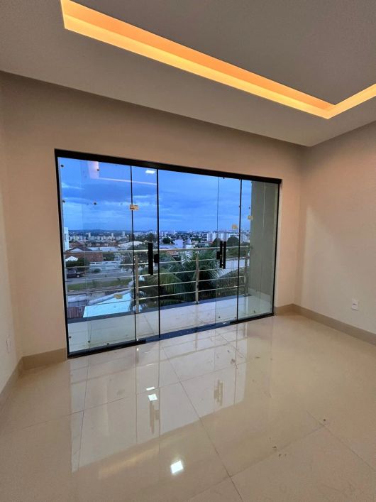 Sobrado para venda com 250 metros quadrados com 3 suites em Setor Gentil Meireles - Goiânia - GO
