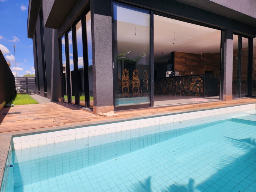 Casa de condomínio sobrado para venda 330 metros com 4 quartos Portal do Sol Green Goiania GO