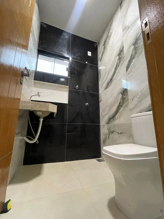 Sobrado no Residencial Hugo de Moraes Sobrado com 3 Quarto(s) e 5 banheiro(s) à Venda, 248 por R$ 90