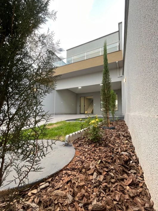 Sobrado no Residencial Hugo de Moraes Sobrado com 3 Quarto(s) e 5 banheiro(s) à Venda, 248 por R$ 90