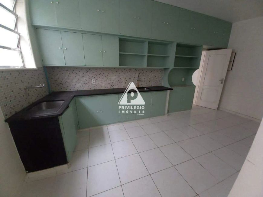 Apartamento 3 quartos, suíte, 180 mts, a 1 quadra da praia, 1 vaga de garagem, em Ipanema.