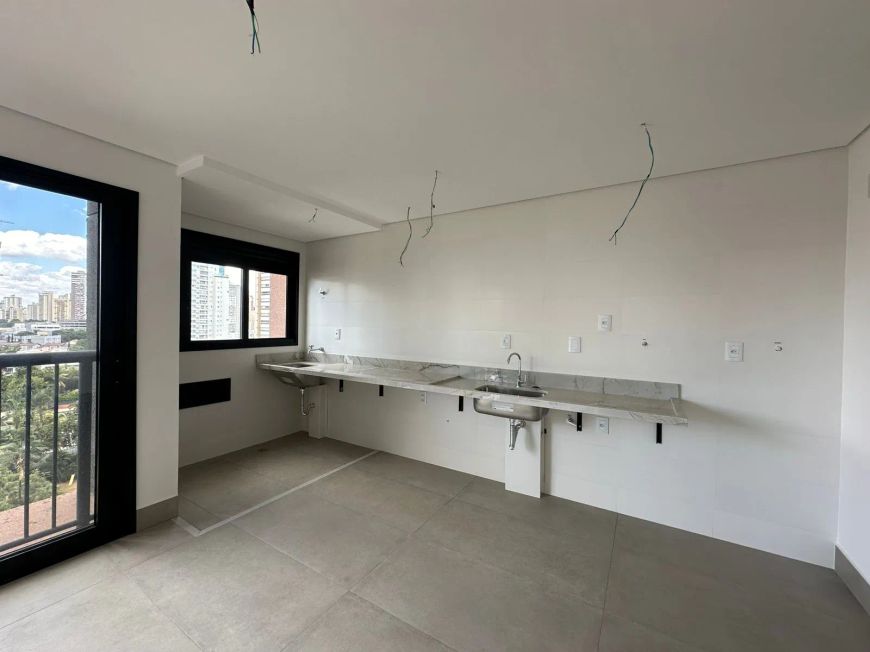 Apartamento com 3 quartos em Setor Bueno - Goiânia - GO