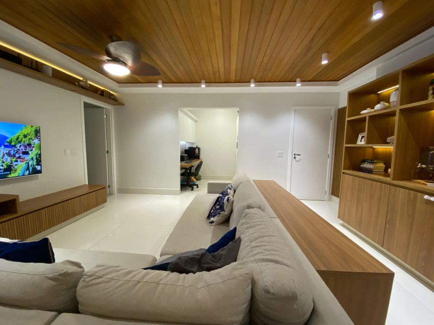 Europark Ibirapuera 105m2 sendo 3 suítes plenas com duas vagas de garagens