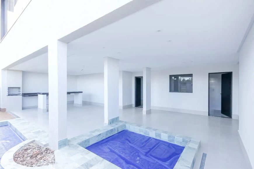 Casa 4 suites a venda em condomínio fechado em Senador Canedo/GO