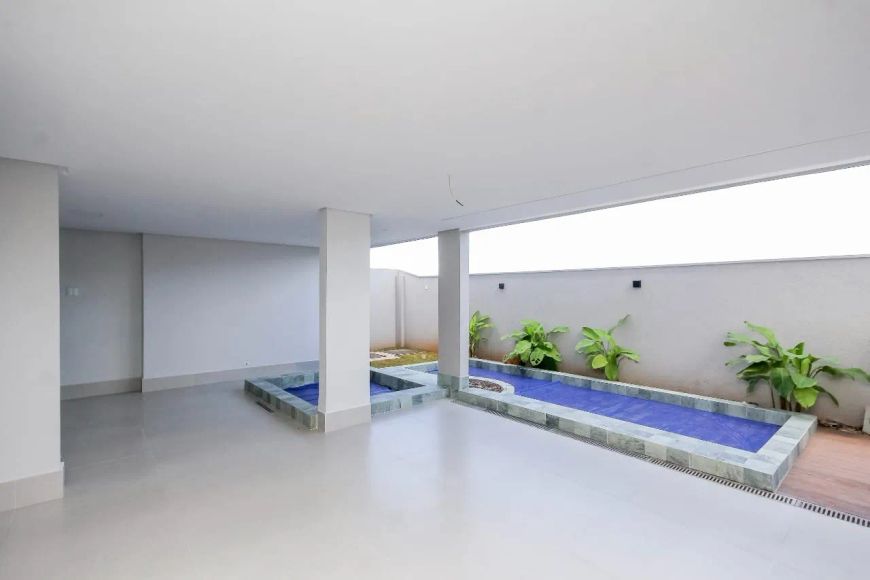 Casa 4 suites a venda em condomínio fechado em Senador Canedo/GO