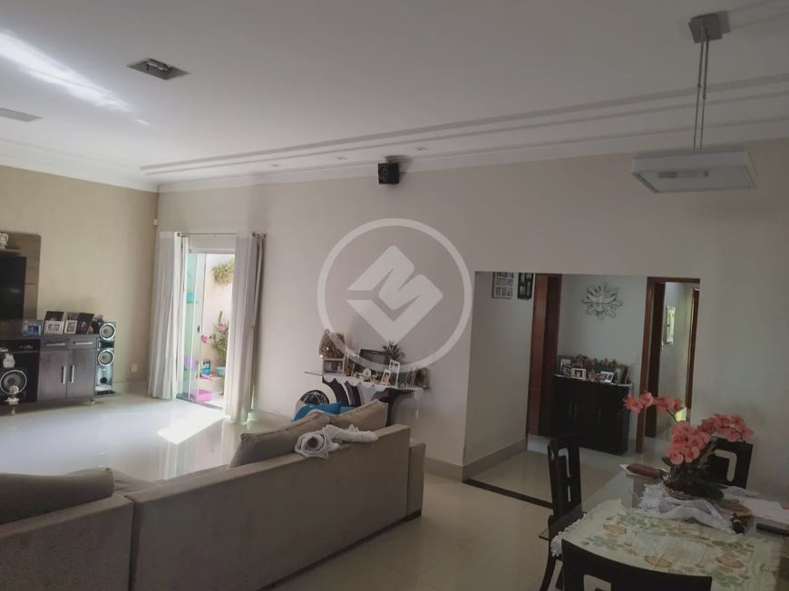 Casa com 6 quartos e uma Sala Comercial no Jardim Novo Mundo, Goiânia codigo: 72801