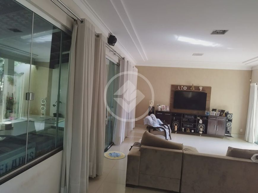 Casa com 6 quartos e uma Sala Comercial no Jardim Novo Mundo, Goiânia codigo: 72801