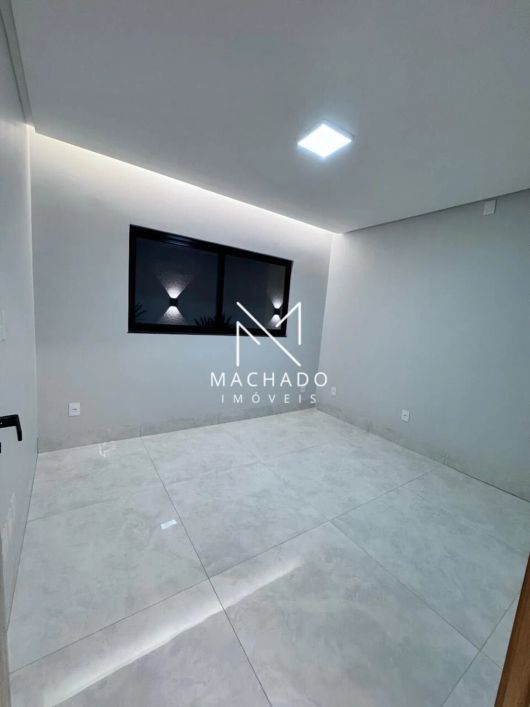 Casa a venda: setor Urias Magalhães (ao lado shopping Passeio das Águas).