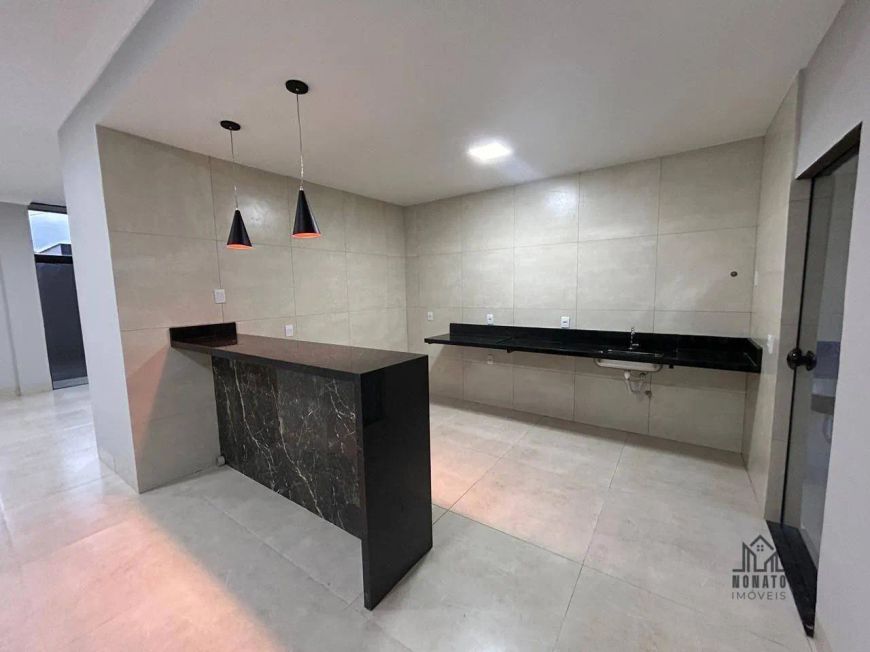 Sobrado com 3 dormitórios à venda, 212 m² por R$ 880.000 - Residencial Katia - Goiânia/GO