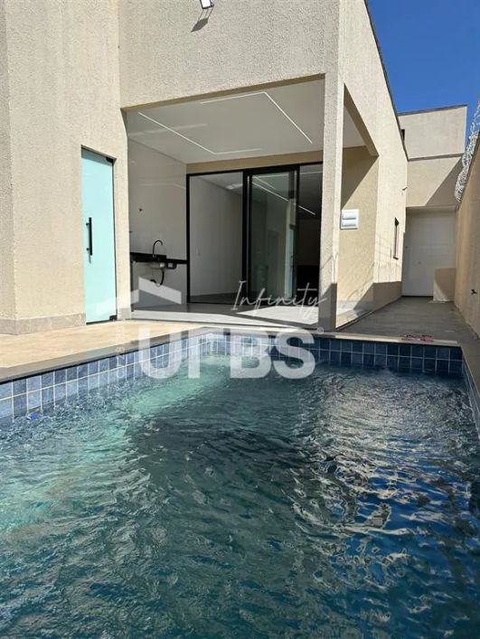 Casa Alto Padrão - Moinho dos Ventos - 3 Suítes