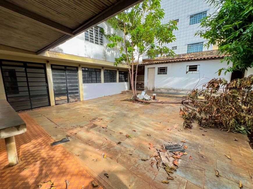 Casa Terrea no Setor Universitario, 400m² 4 suites
