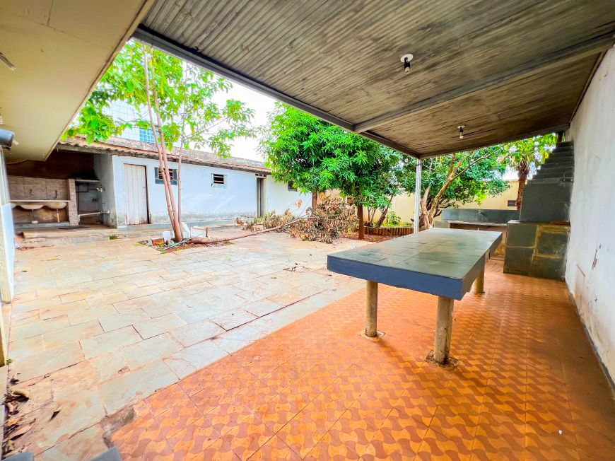 Casa Terrea no Setor Universitario, 400m² 4 suites
