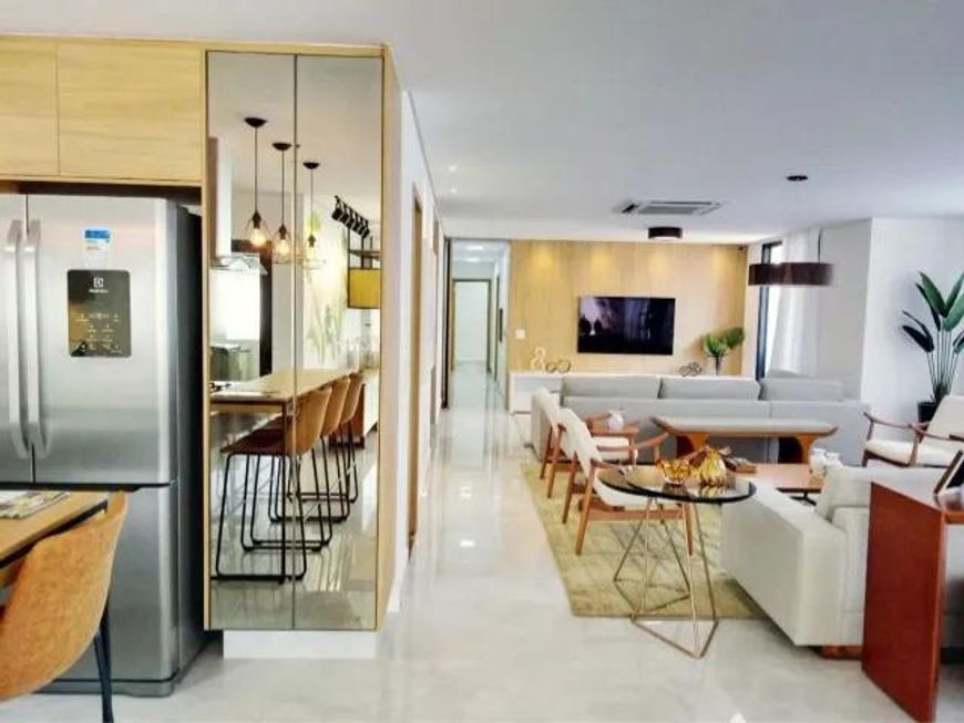 Apartamento para venda possui 235 metros quadrados com 4 quartos em Jardim Goiás - Goiânia - GO