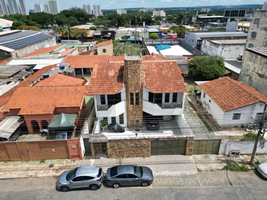 Sobrado para venda tem 464 metros quadrados com 4 quartos em Setor Leste Vila Nova - Goiânia - GO