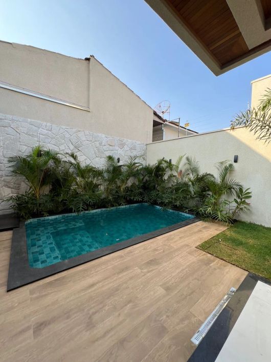 CASA ALTO PADRAO NO SETOR GOIANIA 2