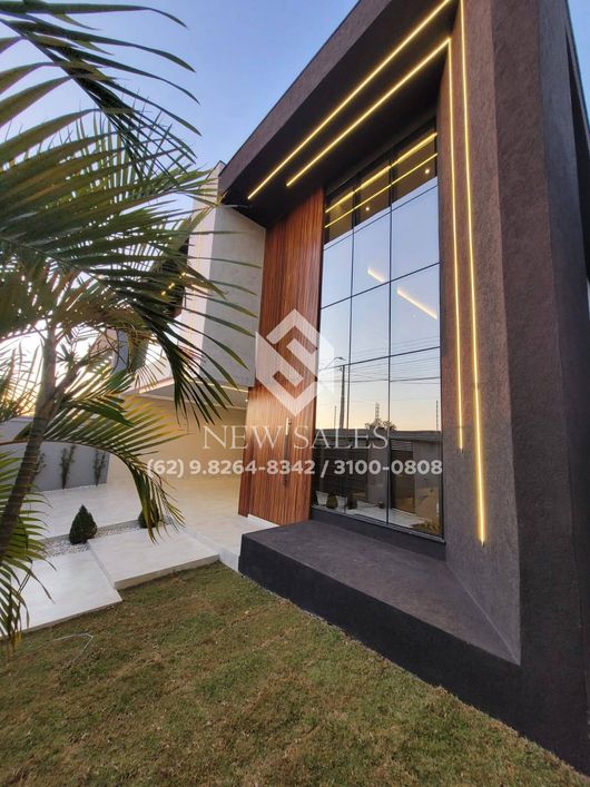Sobrado Altíssimo Padrão com 360m², 5 suítes, no setor Moinho dos Ventos !!
