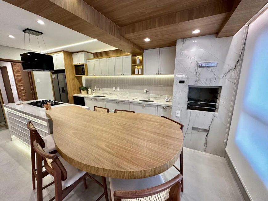Apartamento à venda com 3 suítes churrasqueira carvão elevador privativo lazer completo Setor Bueno