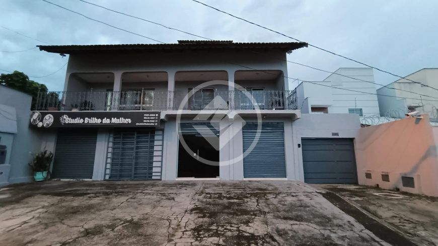 SOBRADO 3 Q COM 2 SALAS COMERCIAIS RENDENDO codigo: 104427