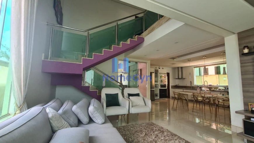 Sobrado 4 suites à venda no Jardins Lisboa Goiânia GO.