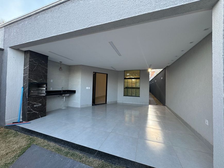 Casa a Venda 3 Quartos 1 Suíte, Solar Santa Rita - Goiânia