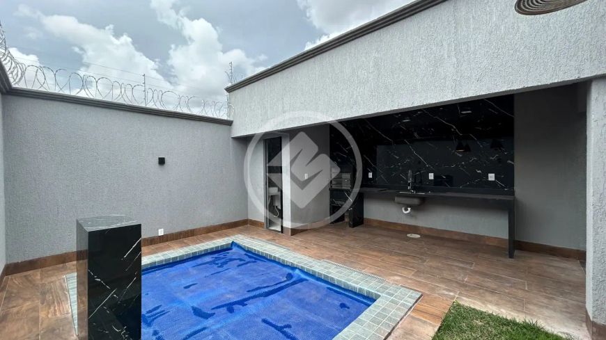 CASA NOVA - ALTÍSSIMO PADRÃO EM ACABAMENTO - SETOR FAIÇALVILLE codigo: 93554