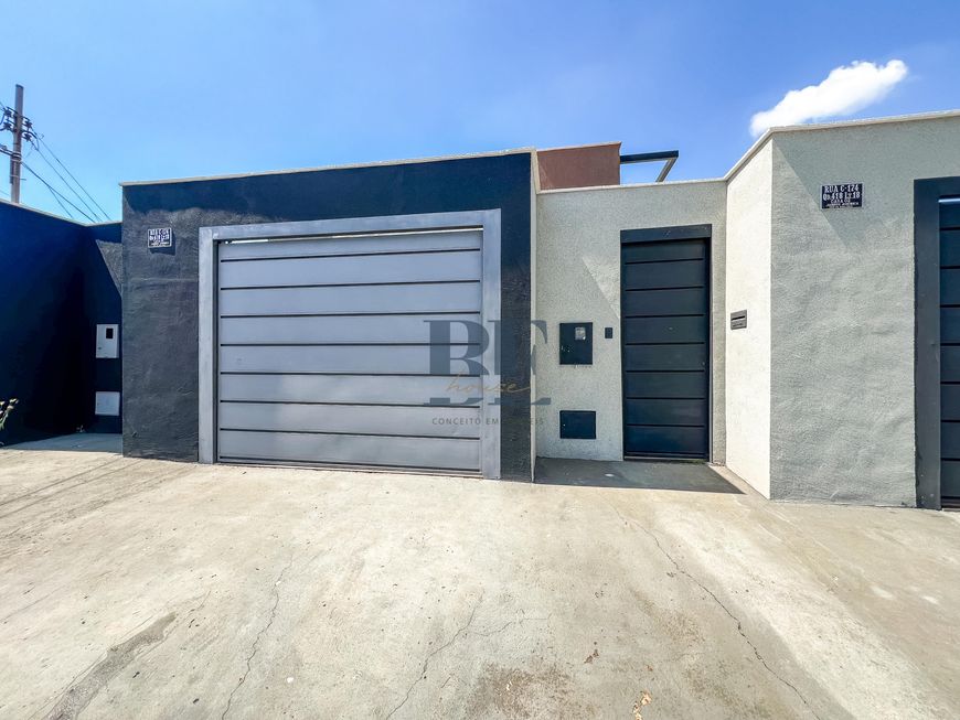 Casa para venda possui 160 m2 com 3 suites em Jardim América - Goiânia - Goiás