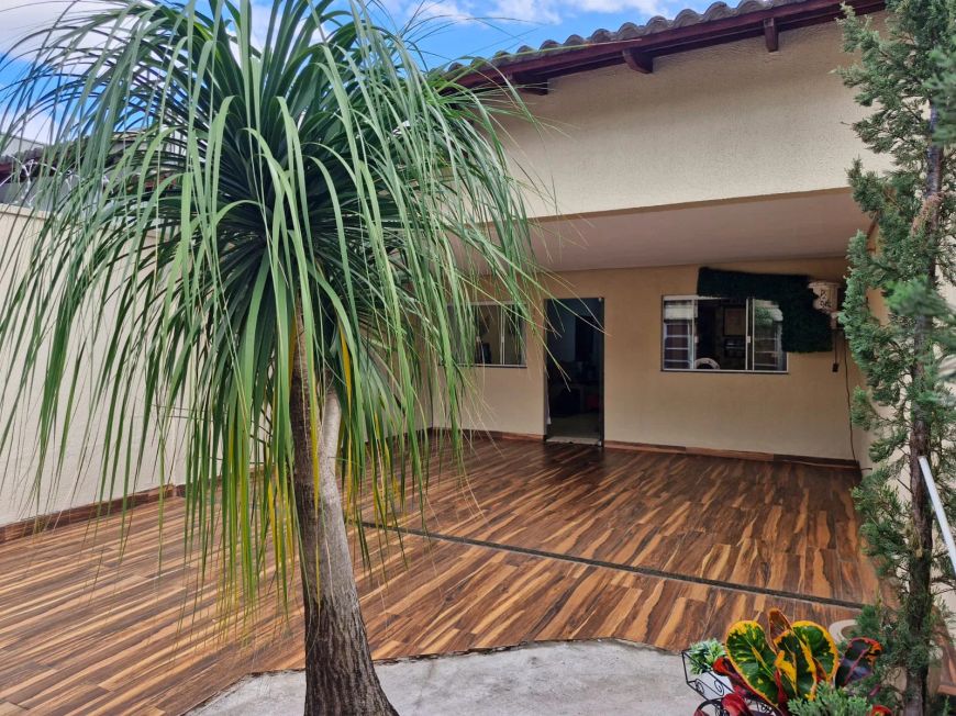 Térrea para Venda Com 123 metros quadrados com 3 quartos em Goiânia 2 - Goiânia - GO