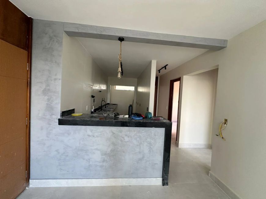 Imóvel para venda possui 96 metros quadrados com 3 quartos em Nova Suiça - Goiânia - GO