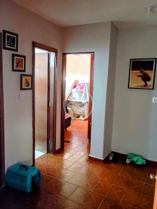 Sobrado com salas comerciais e barracão no fundo. codigo: 110975